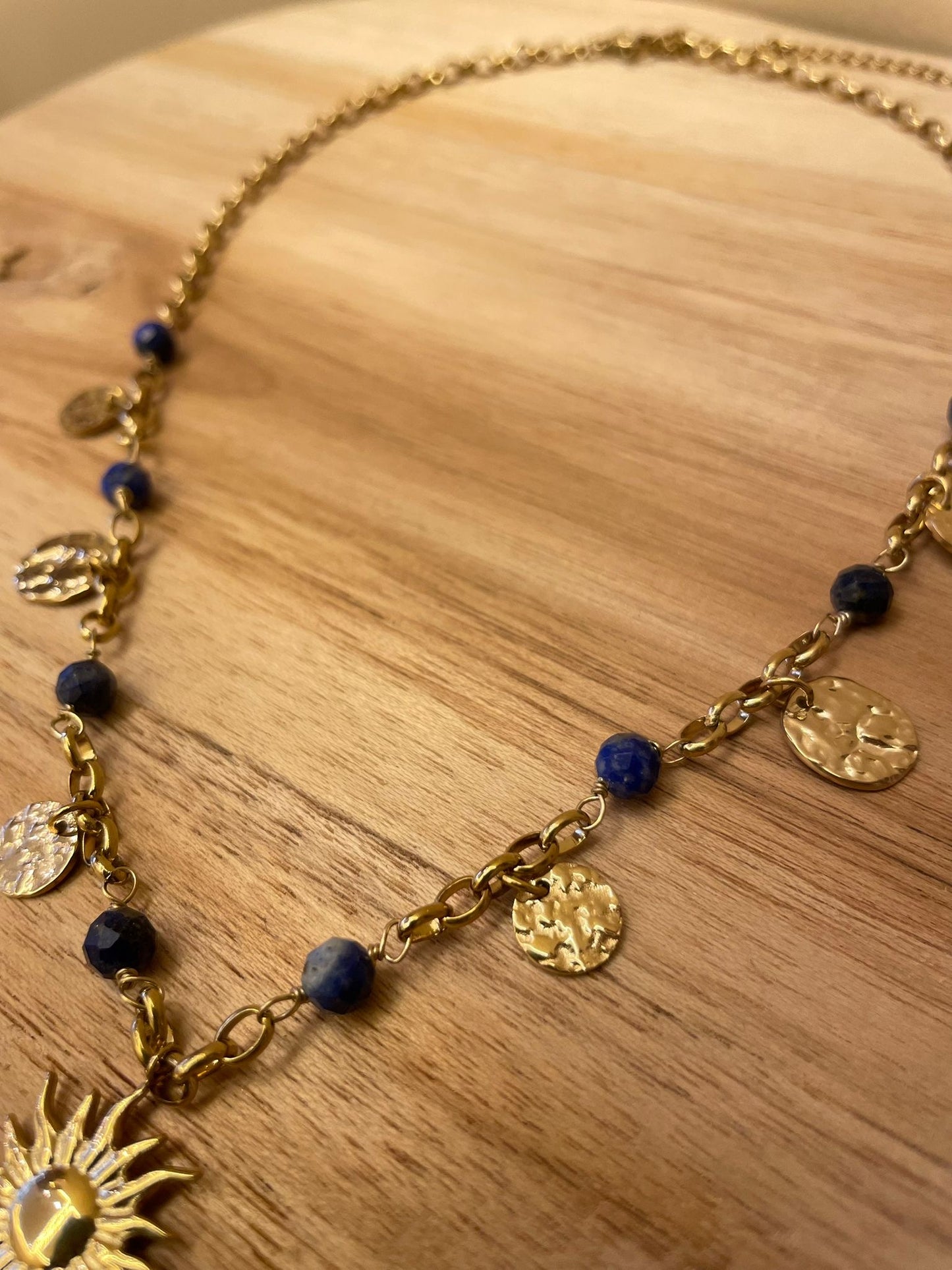 Collier Solaire Palm - Éclat doré & Énergie positive